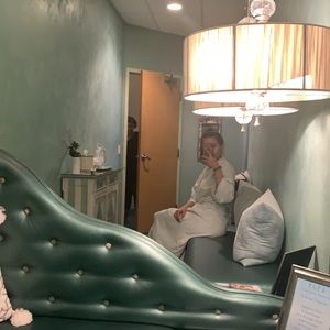 Meet your Posher, Safa